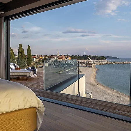 וילה Striking Istria 5 Bedrooms Rojska Beachfront Location