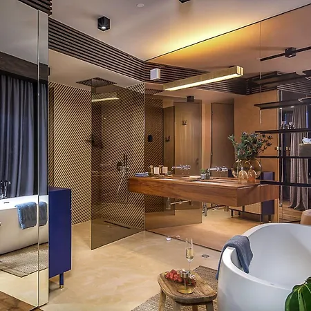 וילה Striking Istria 5 Bedrooms Rojska Beachfront Location